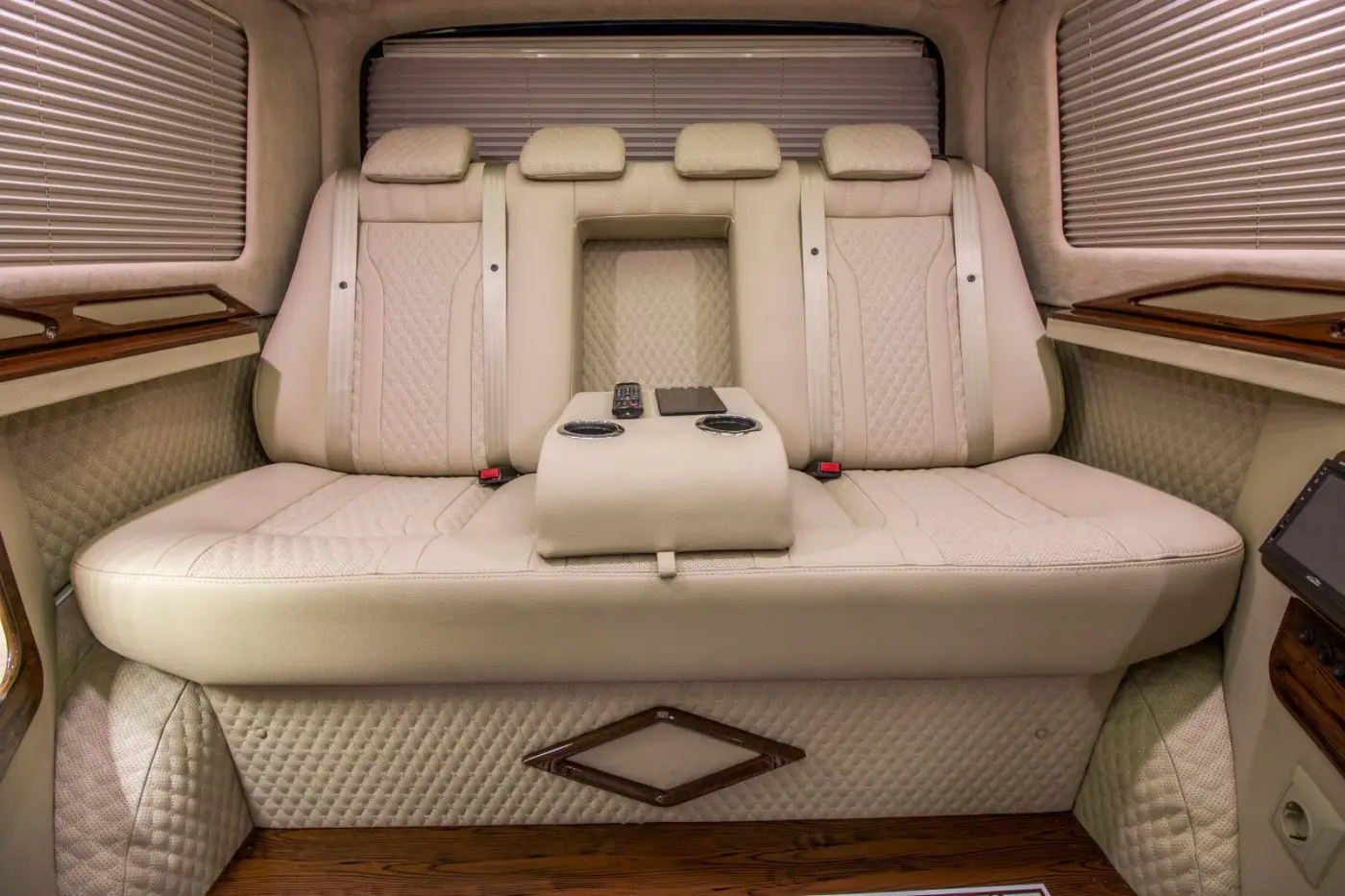 Denizli airport VIP minibus